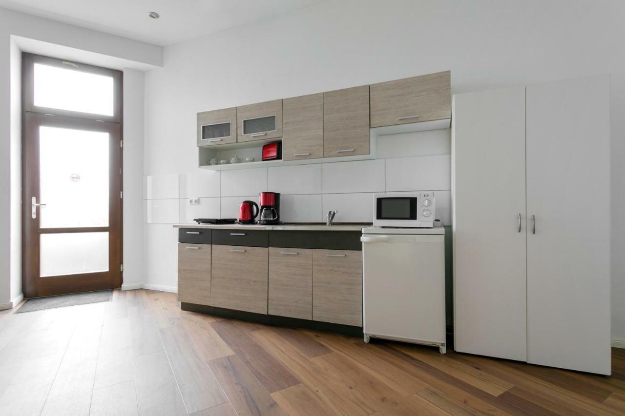 City Studio Apartment For 4, Near Sonnenallee Берлін Екстер'єр фото